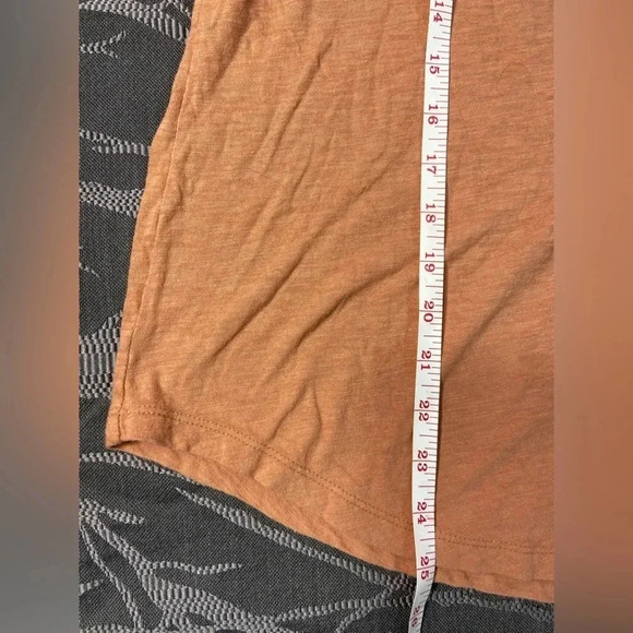 Old  Navy- Womans T-Shirt - Picture 6 of 9